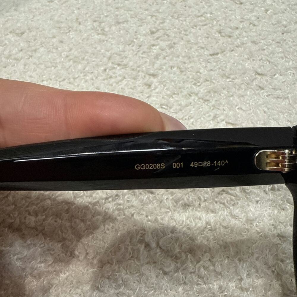 Gucci Sunglasses - Picture 7 of 9
